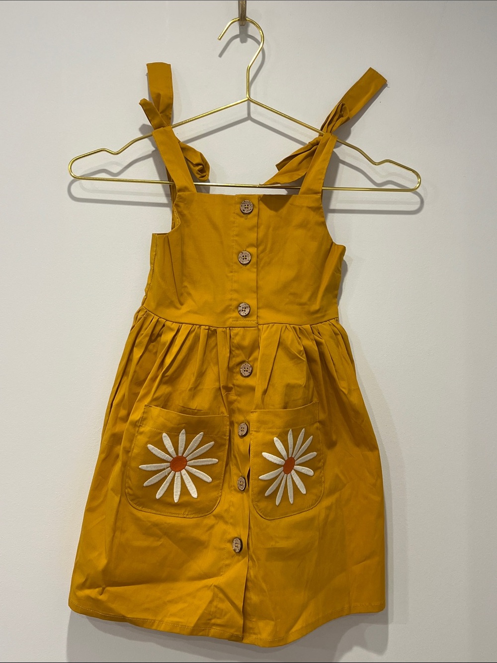 Girls dress